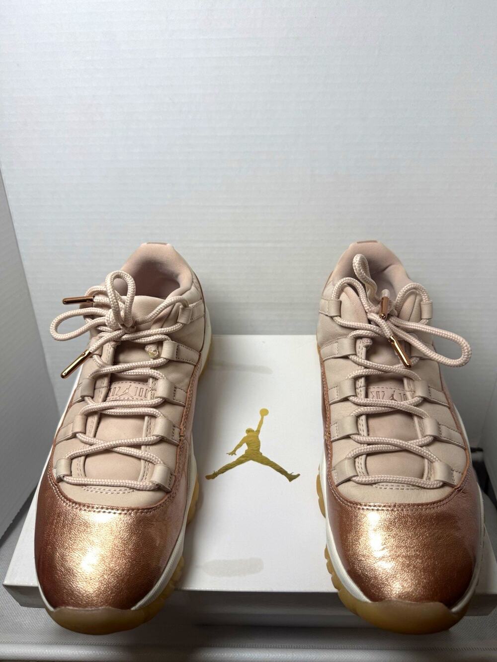 Nike Air Jordan 11 Retro Low Rose Gold Women's Size 9.5 AH7860-105 With Box